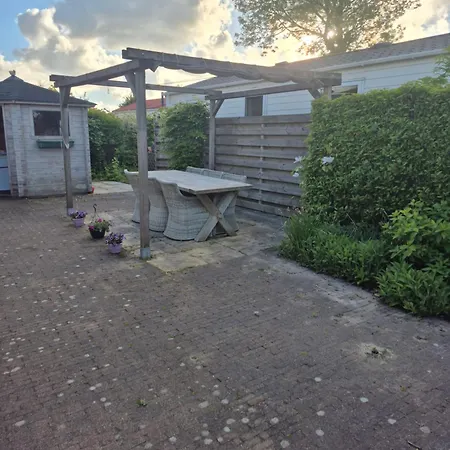 Chalet De Vijverhut Schagen